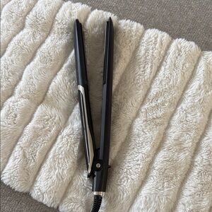 Sleek Black Hair Straightener